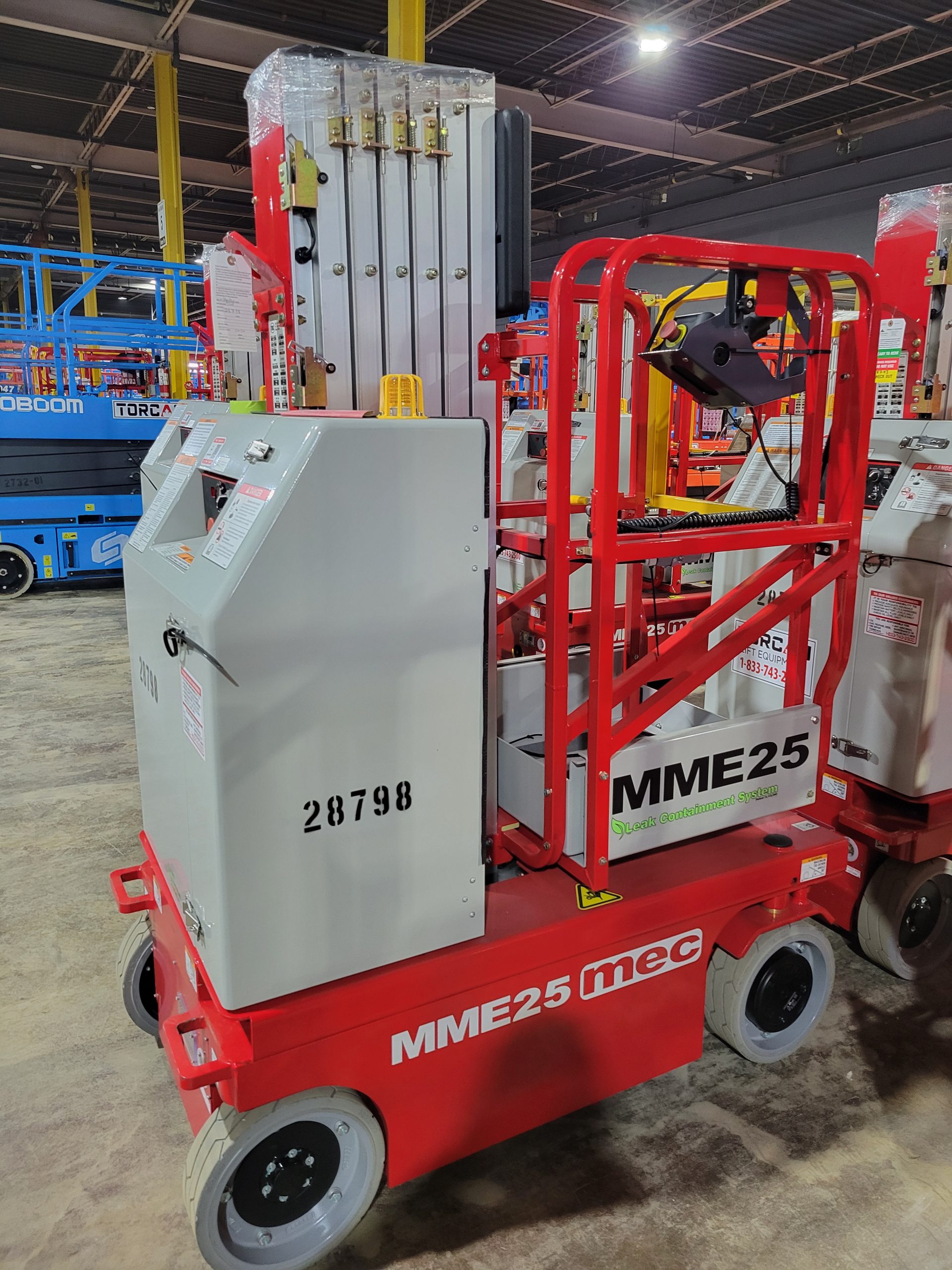 NEW 2026 MEC MME25, PERSONNEL LIFT, 25 FT PLATFORM HEIGHT, 